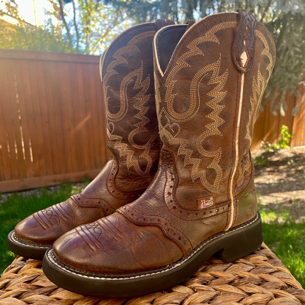 Justin Gypsy INJI 11’’ Aged Bark Cowgirl Western Boots Brown Size 6.5 B US L9909